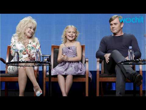 VIDEO : Dolly Parton Upbringing Brought to Screen in 'Coat of Many Colors'