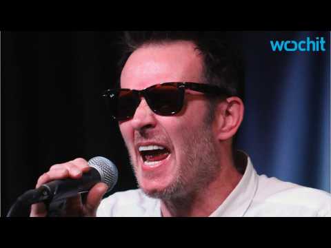 VIDEO : Scott Weiland, Former 'Stone Temple Pilots' Frontman, Died at 48