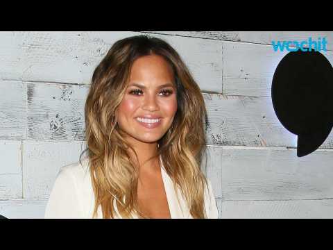 VIDEO : Is Chrissy Teigen Just Pregnant With a Burrito?