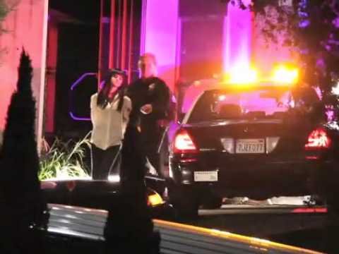 VIDEO : Exclu Vidéo : Selena Gomez menottée et arrêtée par la police à Hollywood !