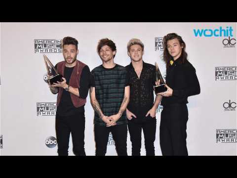 VIDEO : One Direction is Nominated......for Worst Band!