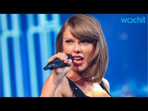 VIDEO : Taylor Swift's '1989' Concert Film Coming to Apple Music