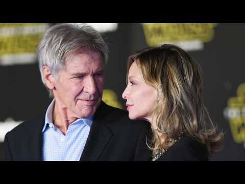 VIDEO : Harrison Ford & Calista Flockhart's Rare Red Carpet Appearance
