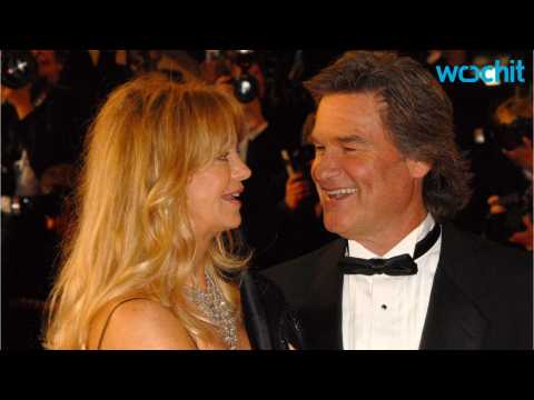 VIDEO : Actor Kurt Russell is Not Tying the Knot Just Yet
