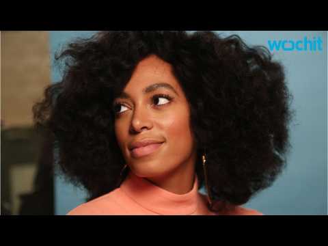 VIDEO : Solange Knowles Tells Herself to ''Suck It Up Bissh''