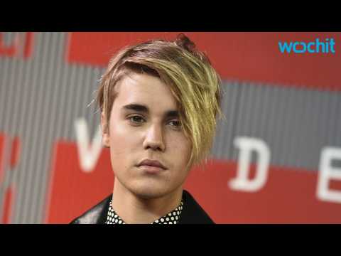 VIDEO : Grown Men Suddenly Love Justin Bieber's New Sound