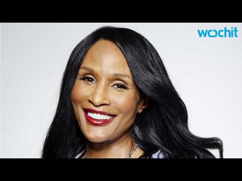 VIDEO : Bill Cosby Sues Beverly Johnson for Defamation