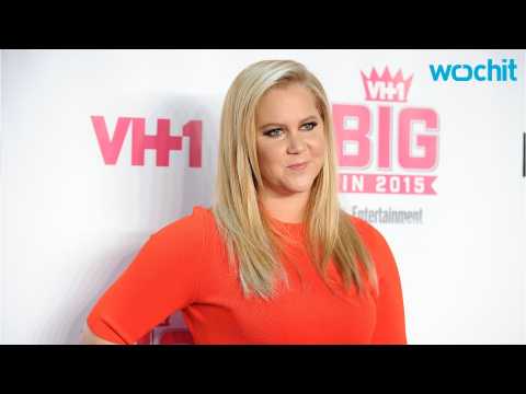 VIDEO : Who Had The Best Time Of 2015? Amy Schumer!