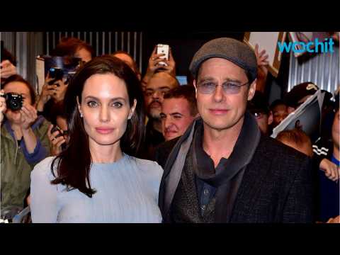 VIDEO : Angelina Jolie & Brad Pitt Vacation in Vietnam