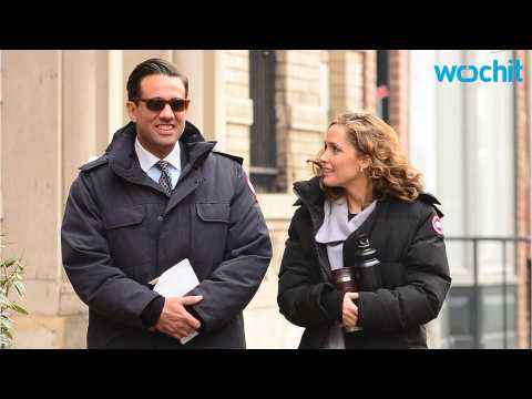 VIDEO : Rose Byrne Shows Off Her Baby Bump In New York
