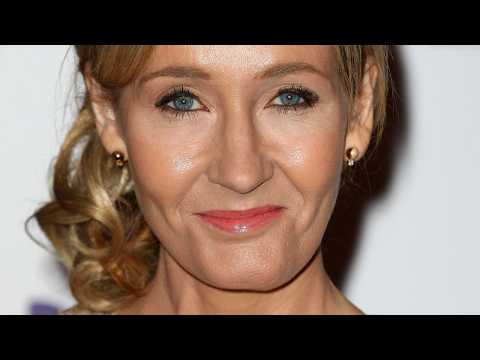 VIDEO : J.K. Rowling Defends Casting of Black Hermione
