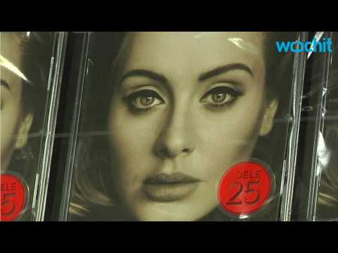 VIDEO : Adele Says Streaming is 'A Bit Disposable'
