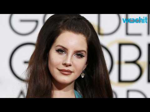 VIDEO : Lana Del Rey Obtains Restraining Order Against Two Russian Fans
