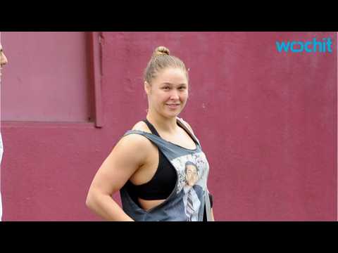 VIDEO : Ronda Rousey Will Host SNL