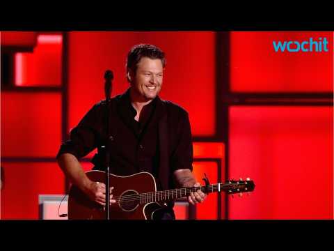 VIDEO : Blake Shelton Voicing Pig in 'Angry Birds Movie'