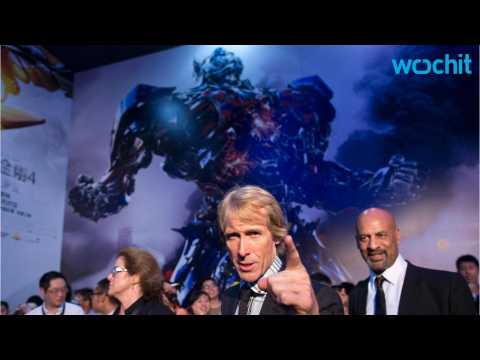VIDEO : Michael Bay Directing Transformers 5 for Summer 2017 Release