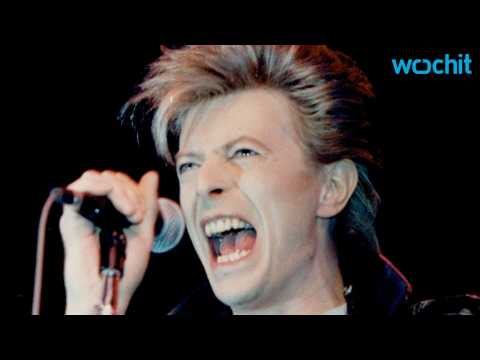 VIDEO : David Bowie's Family Asks to Honour His Wishes to Remain Discreet About His Death