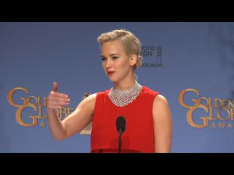 VIDEO : Jennifer Lawrence Opines On Beating Amy Schumer For A Golden Globe Award