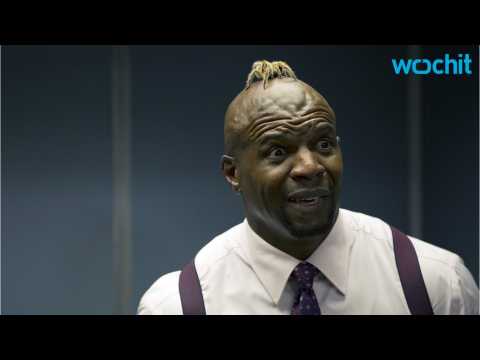 VIDEO : Merry Christmas From Terry Crews