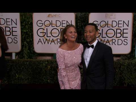 VIDEO : Chrissy Teigen and John Legend: We're expecting a girl
