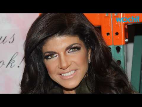 VIDEO : Teresa Giudice Exits Prison Gracefully and Reunites With Family