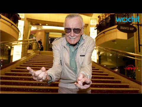 VIDEO : 'Twas The Night Before Christmas As Read By Stan Lee