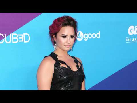 VIDEO : Demi Lovato & Wilmer Valderrama's Dog Dies