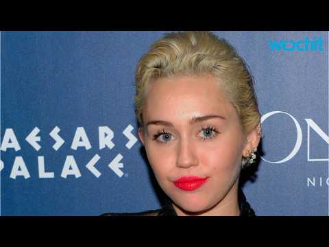 VIDEO : Miley Cyrus Claims to Miss the 