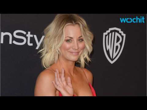 VIDEO : Kaley Cuoco Is All About Paul Blackthorne