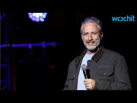 VIDEO : Jon Stewart Returns Briefly to the Daily Show