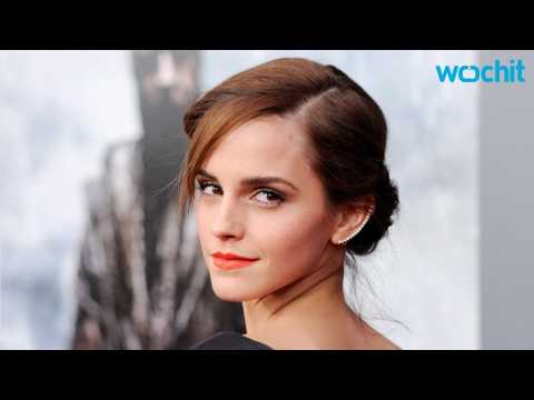 VIDEO : Emma Watson Shows Off New Haircut