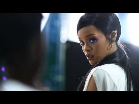 VIDEO : Rihanna set to debut new shoe line in New York