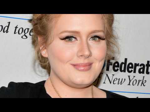 VIDEO : Adele Hates Working Out As Much As You Do!