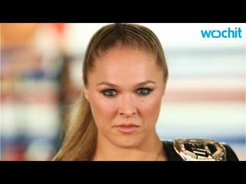 VIDEO : Ronda Rousey Confirms Her Appearance in This Year's Sports Illustrated Swimsuit Issue