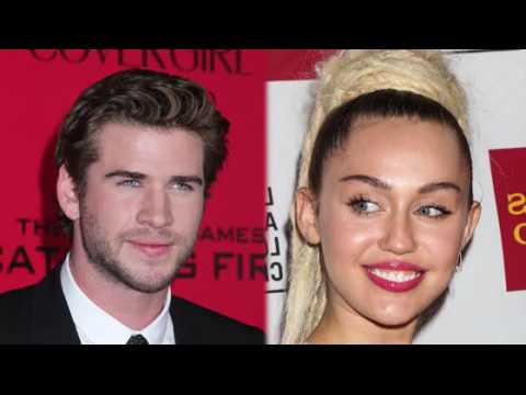 VIDEO : Miley Cyrus annule un concert pour rester avec Liam Hemsworth en Australie
