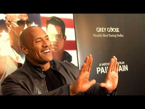VIDEO : Dwayne Johnson welcomes second daughter