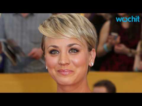 VIDEO : Kaley Cuoco and Arrow's Paul Blackthorne are Reportedly Dating