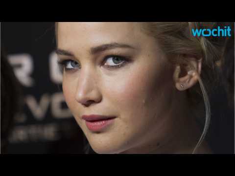 VIDEO : What are Jennifer Lawrence's Christmas Plans?