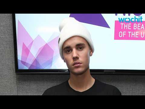 VIDEO : Justin Bieber Shows Off Brand New Gold Tooth