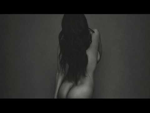 VIDEO : Kourtney Kardashian Posts Naked Booty Picture