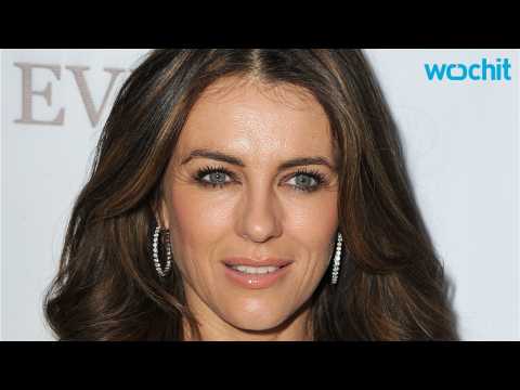 VIDEO : Elizabeth Hurley Dances With Wolves This Holiday