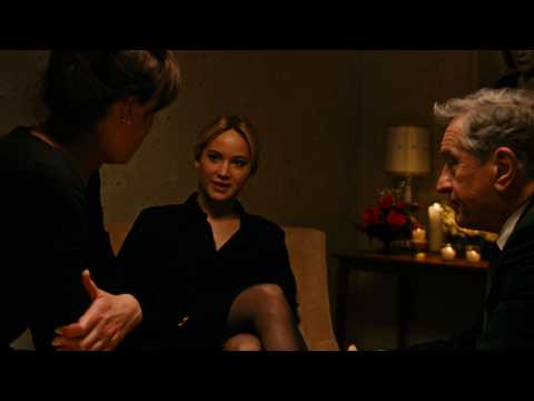 VIDEO : Jennifer Lawrence to play Robert De Niro?s mother