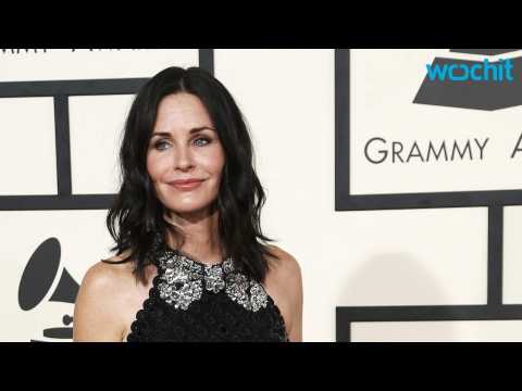 VIDEO : Courteney Cox and Matthew Perry Are NOT Dating