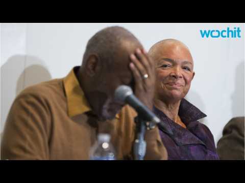 VIDEO : Bill Cosby's Wife Camille is Subpoenaed