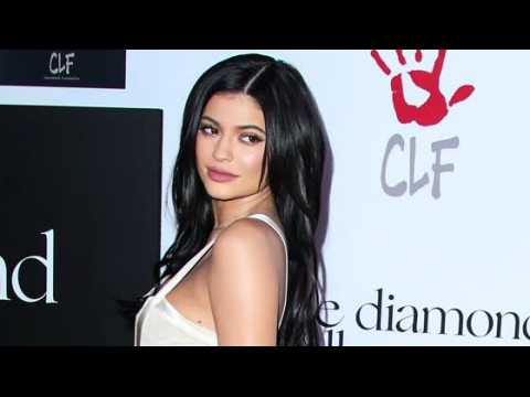 VIDEO : La police conseille  Kylie Jenner d'obtenir un ordre de restriction
