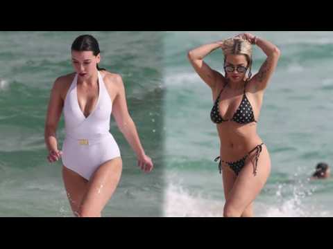 VIDEO : Rita Ora and Daisy Lowe Rock Miami Beach in Swimsuits