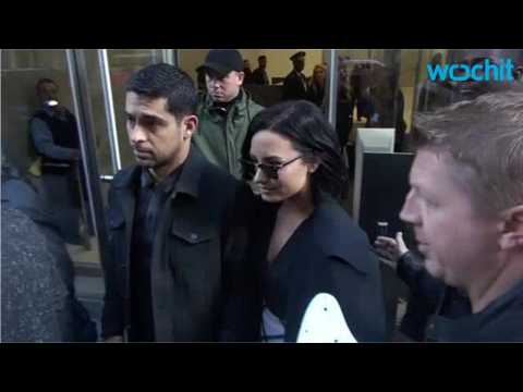 VIDEO : Demi Lovato Recovering After New Year's Eve Performance