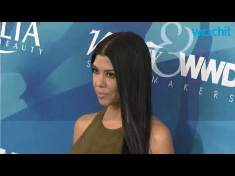 VIDEO : Kourtney Kardashian Is Dating Again