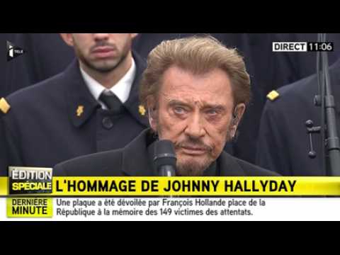 VIDEO : L'hommage de Johnny Hallyday place de la rpublique - Zapping People 11/01/2016