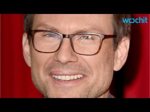 VIDEO : Christian Slater Wins Best Supporting TV Actor, Says 